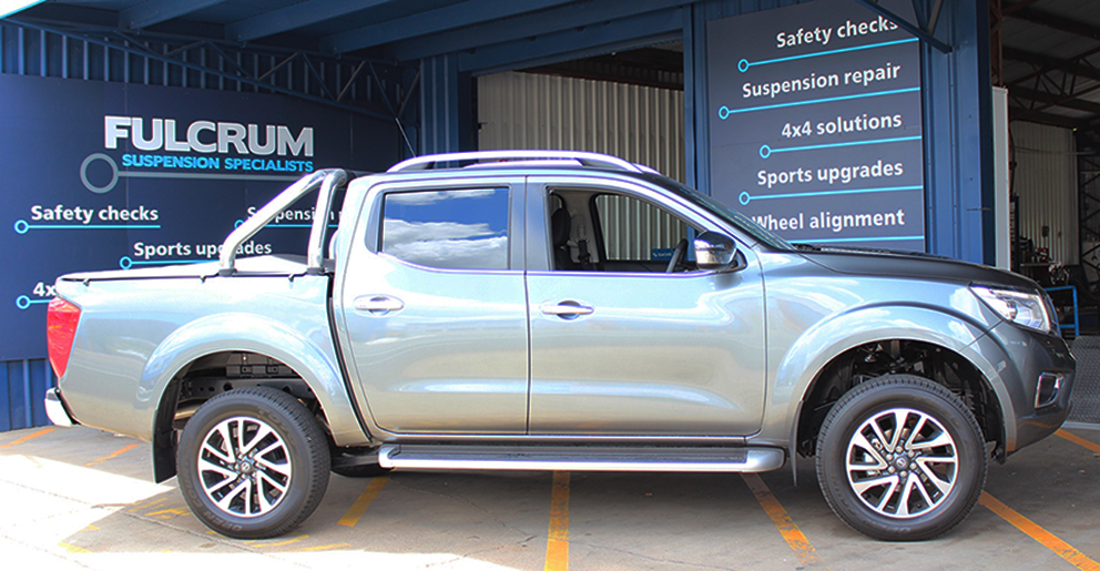 Nissan Navara NP300 Dual Cab Lift Kits & ReadyStruts Kits 