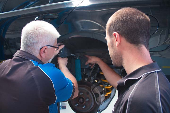 Fulcrum suspensions career in workshop
